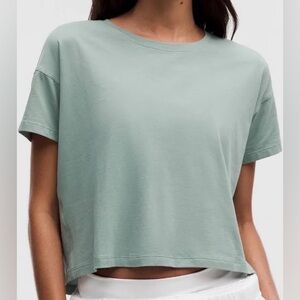 Lululemon Cates T-shirt size 4